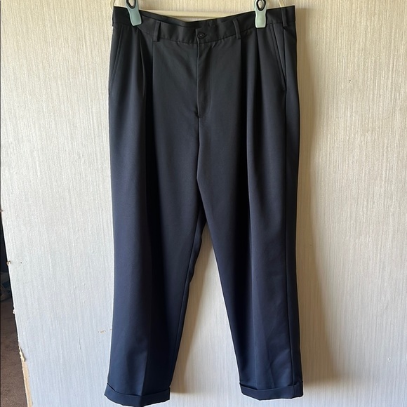 Van Heusen Cuffed Navy Dress Pants 38x32 - Picture 1 of 4